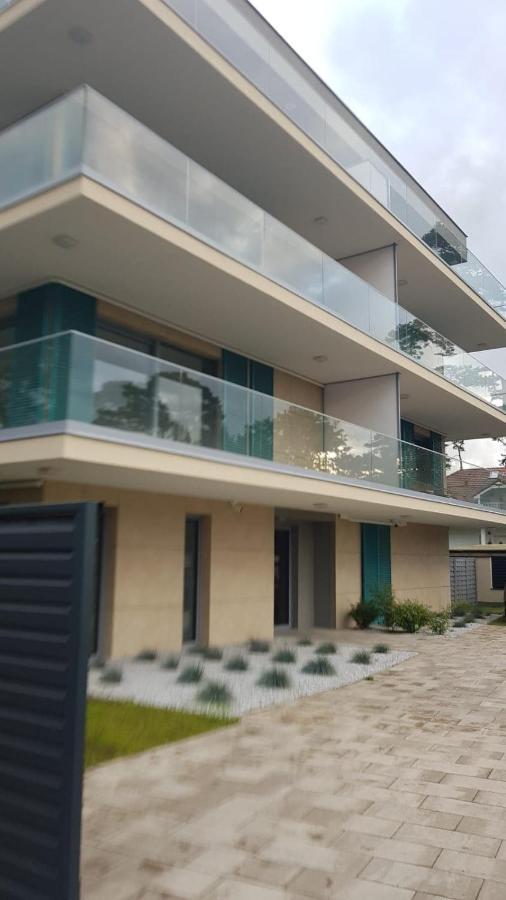 Uroczy Apartament Happy 01 Z Widokowym Tarasen Na Dachu - Tuz Przy Plazy !!! Niechorze Exterior foto